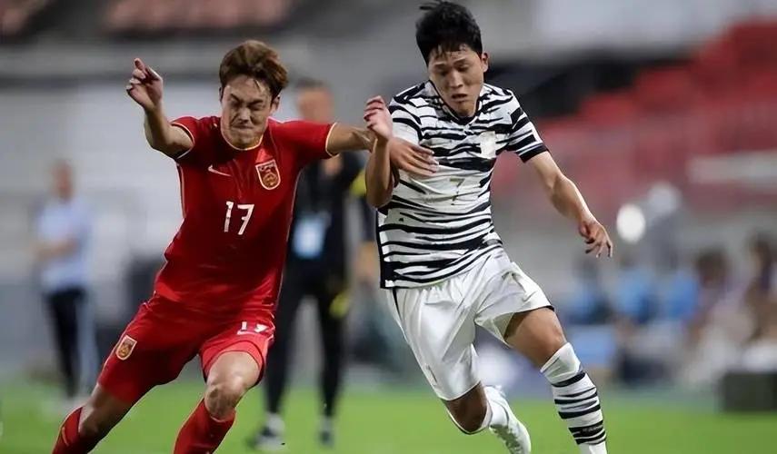中国和日本踢足球比赛直播