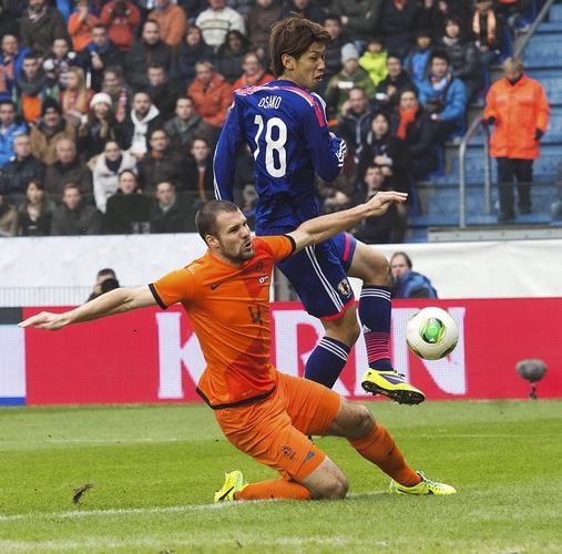 荷兰vs日本足球赛直播